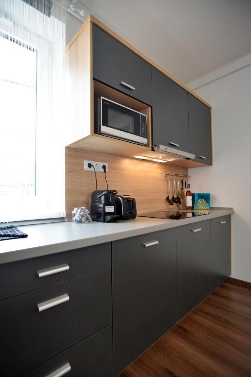 One Luxury Suites Eger Ngoại thất bức ảnh